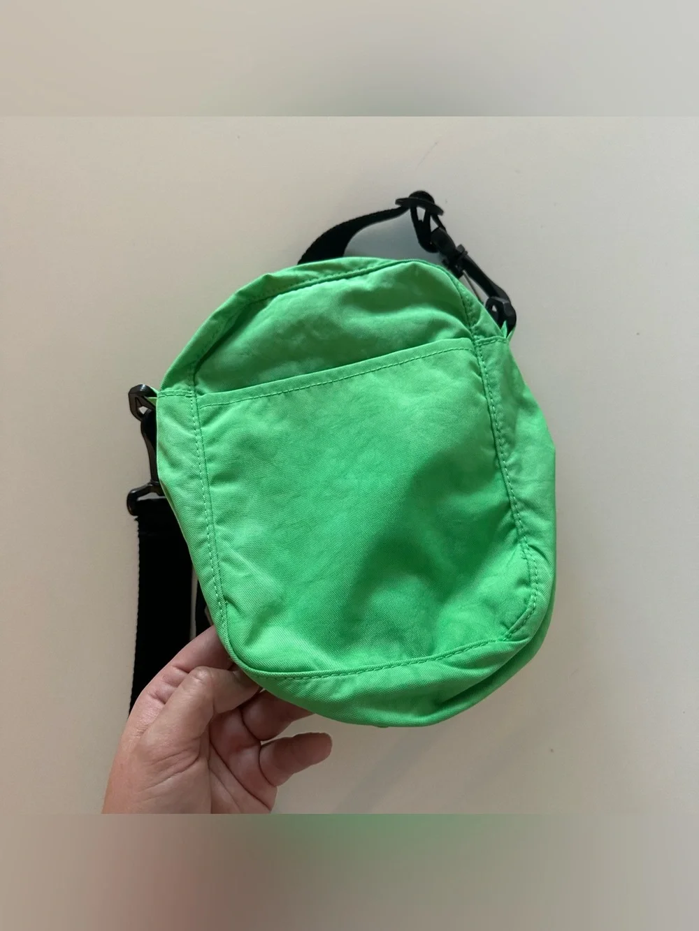 Baggu Sports Crossbody Nylon Purse Aloe Green Discontinued Logo Strap  Good used